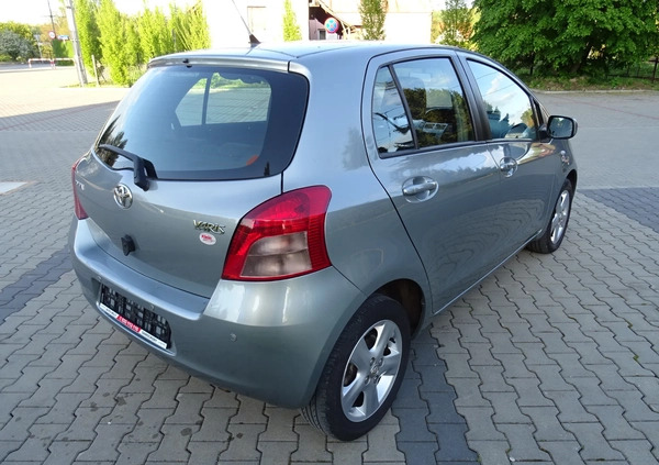 Toyota Yaris cena 22900 przebieg: 175000, rok produkcji 2008 z Gdańsk małe 631